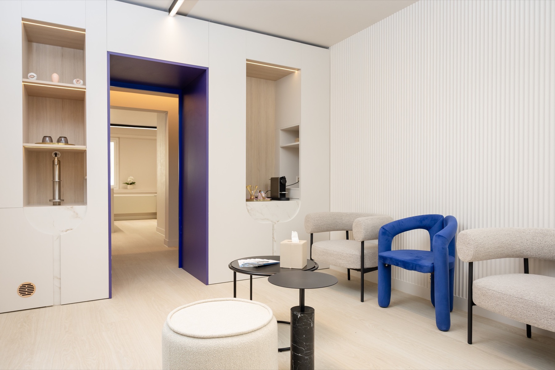 Waiting area at Clinique Dentaire Dr. Mariona Palé